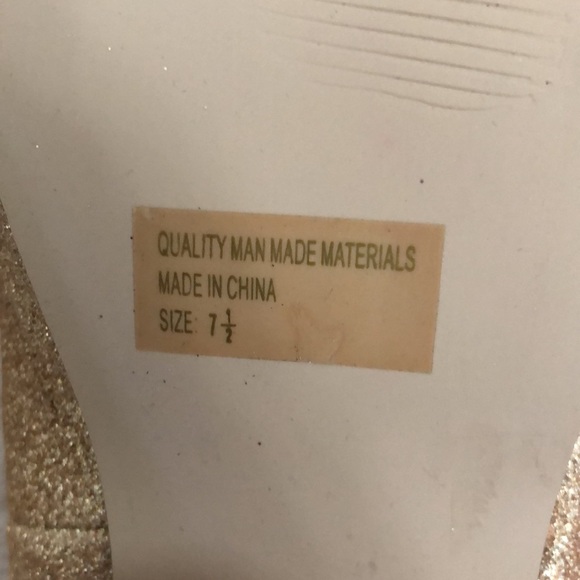 NWT Unsensored Women’s Gold Glitter Heels, Sz 7.5 - Picture 7 of 7